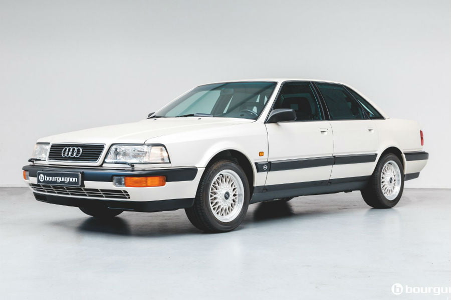 Αρχοντικό και άθικτο Audi V8 του 1990 με 218 χλμ.