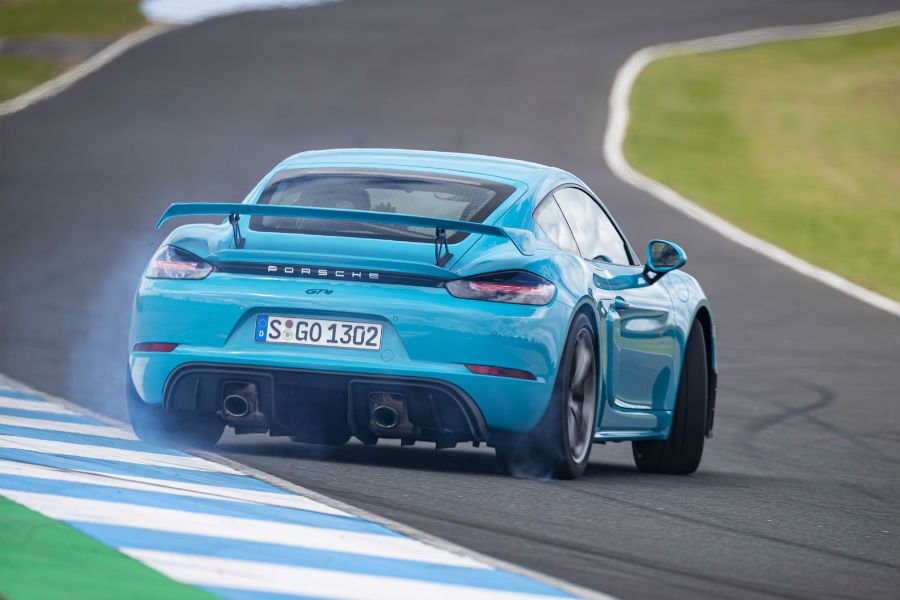 Η Porsche θέλει να σώσει τα ατμοσφαιρικά μοτέρ