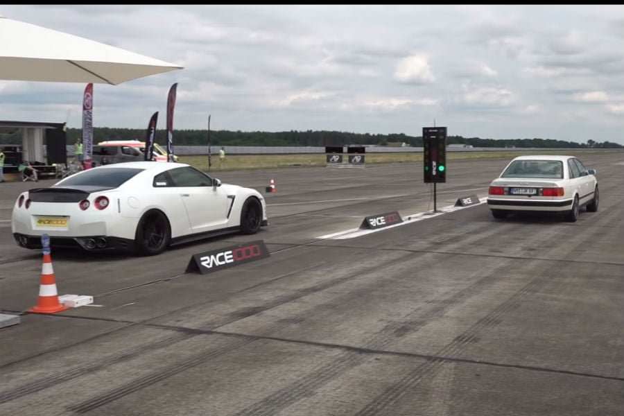 Audi 100 Quattro «ξηλώνει» Nissan GT-R (+video)