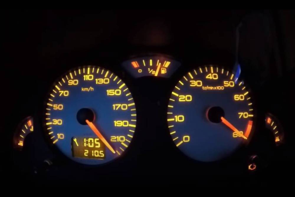 Γάζωμα με Peugeot 106 «Type R» (+video)