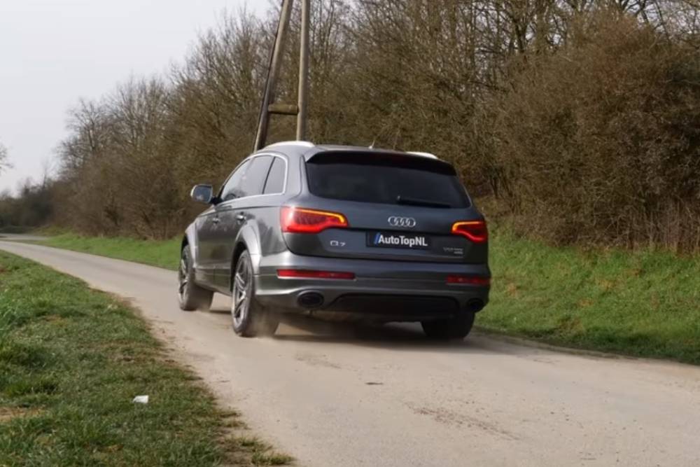 Audi Q7 V12 TDI μας αλλάζει τα πετρέλαια (+video)