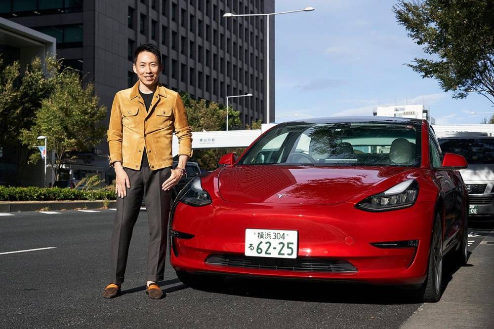 Οι Ιάπωνες «τρελαίνονται» για Tesla Model 3