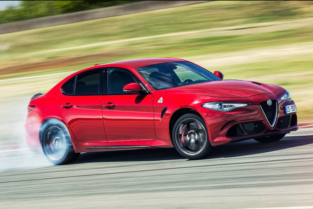 Η Alfa Romeo αφήνει την πίσω κίνηση για τα ηλεκτρικά