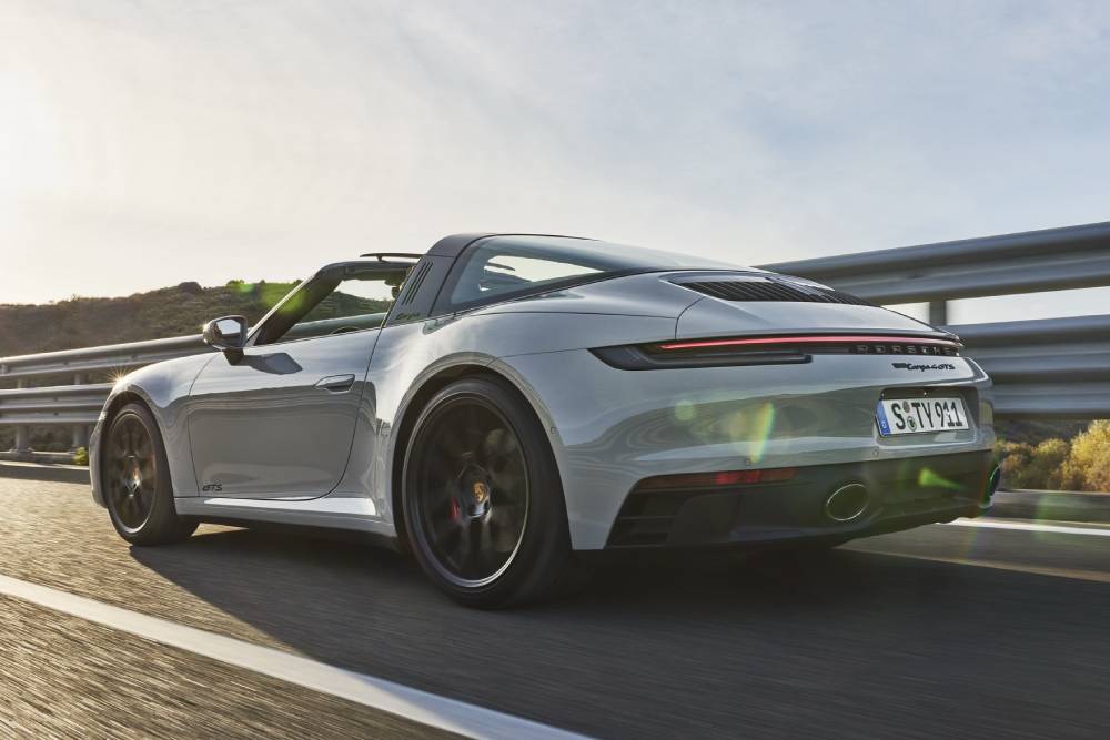 Νέες Porsche 911 GTS για όλα τα γούστα