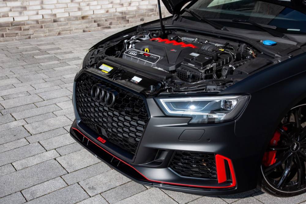 Audi RS 3 «in the mix» με στοιχεία από R8