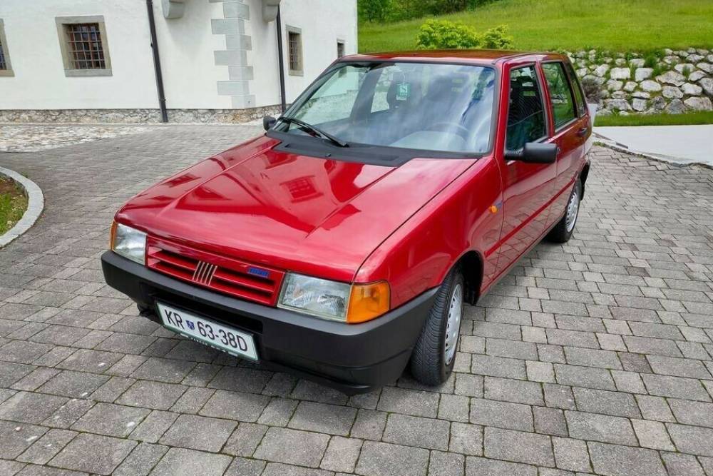 Πωλείται άστρωτο Fiat Uno του 1989