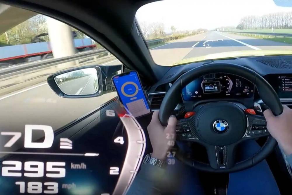 Η BMW M4 «χαϊδεύει» την 300άρα (+video)