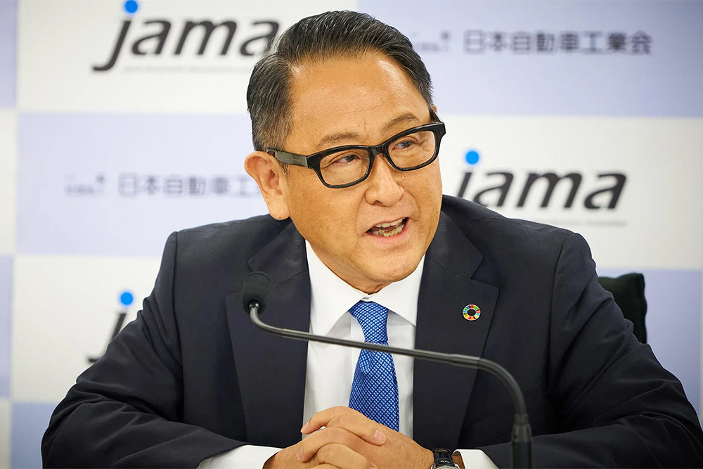 Πρόεδρος Toyota: «Τα ηλεκτρικά θα κόψουν θέσεις εργασίας»!