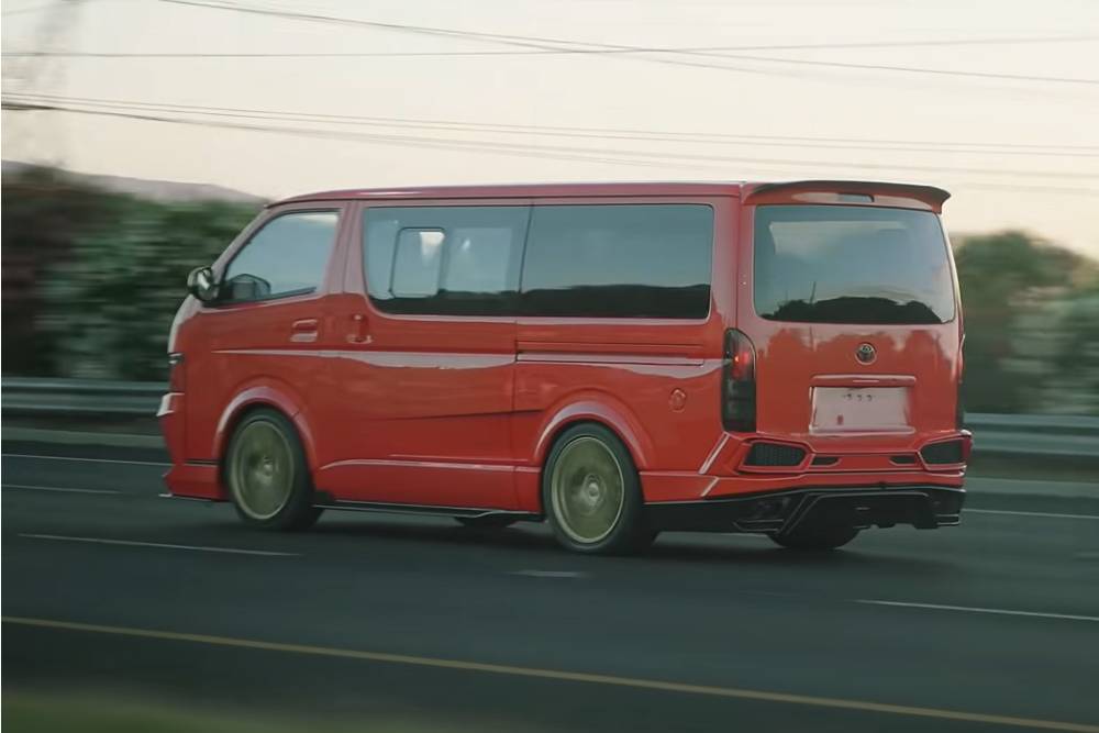 Toyota Hiace με twinturbo V12 600 ίππων! (+video)