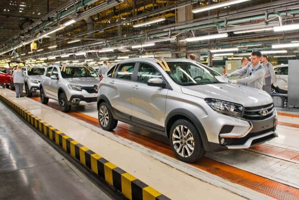 Η Lada σταματά την παραγωγή λόγω προμηθευτών