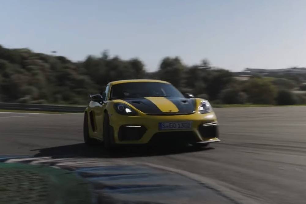 Υστερίες με την Porsche Cayman GT4 RS (+video)