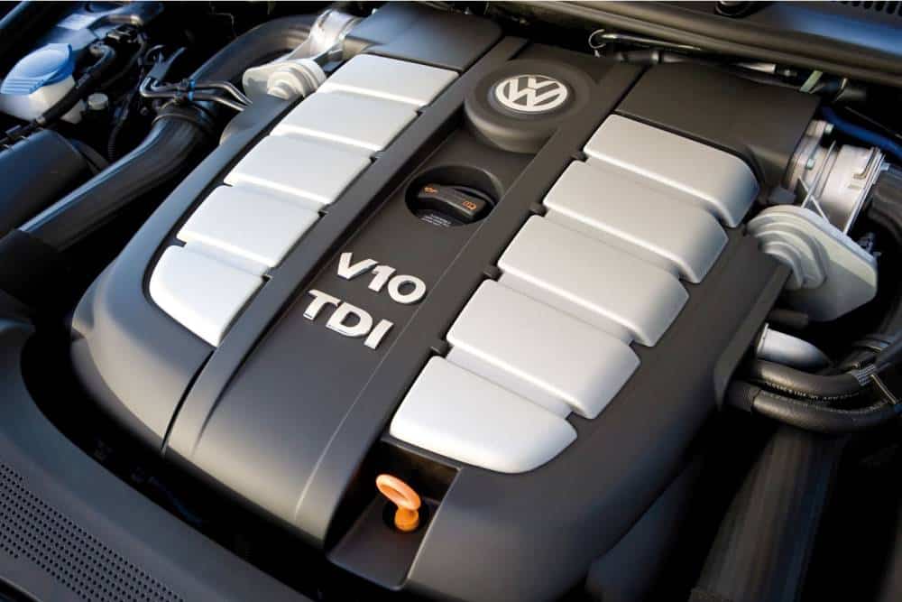 Τι κρύβει ένα VW Touareg V10 TDI των 4.900 ευρώ;