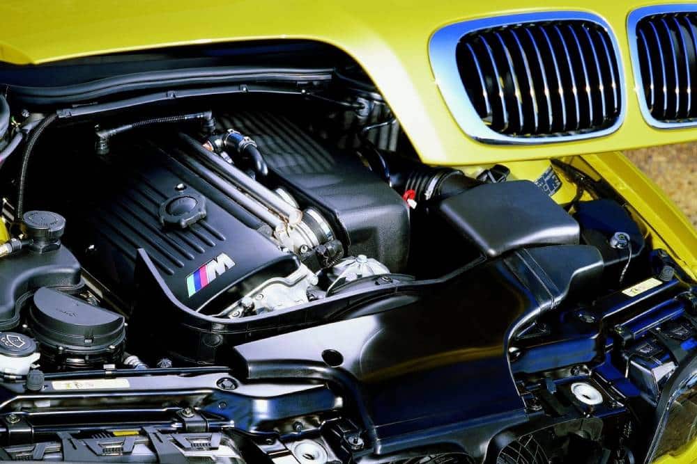 BMW: «Καταστροφή η κατάργηση των θερμικών μοτέρ»