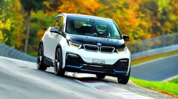 Σιωπηρά μπασίματα με BMW i3s (+video)