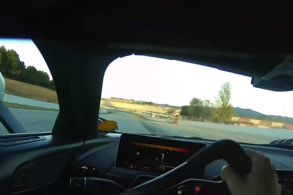 Ρίγη με το Mercedes-AMG One από μέσα (+video)