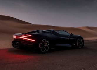 Η ελληνική πρεμιέρα της Bugatti Mistral στο Ντουμπάι