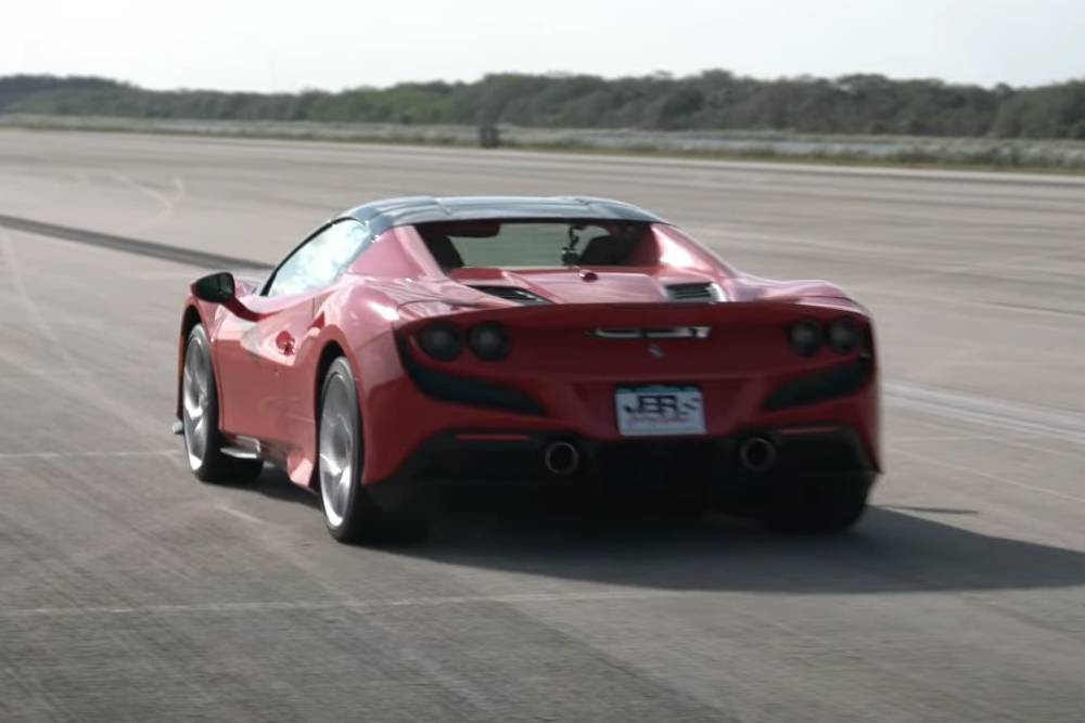 Forza γκάζι με τη Ferrari F8 Spider (+video)