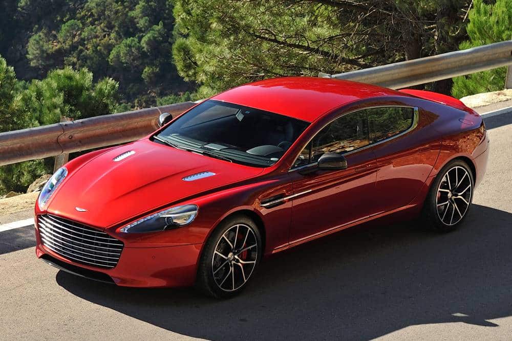 Aston Martin: «Δεν αγοράζει κανένας σεντάν»