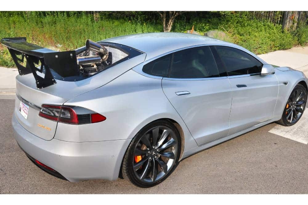 Ντίζελ Tesla Model S με αυτονομία 2.600 χλμ.!