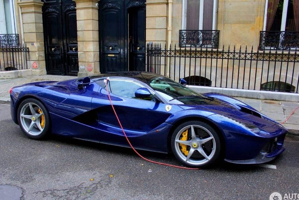 Τουλάχιστον 500.000 ευρώ θα κάνει η ηλεκτρική Ferrari
