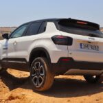 Jeep-Avenger-e-Hybrid-off-road