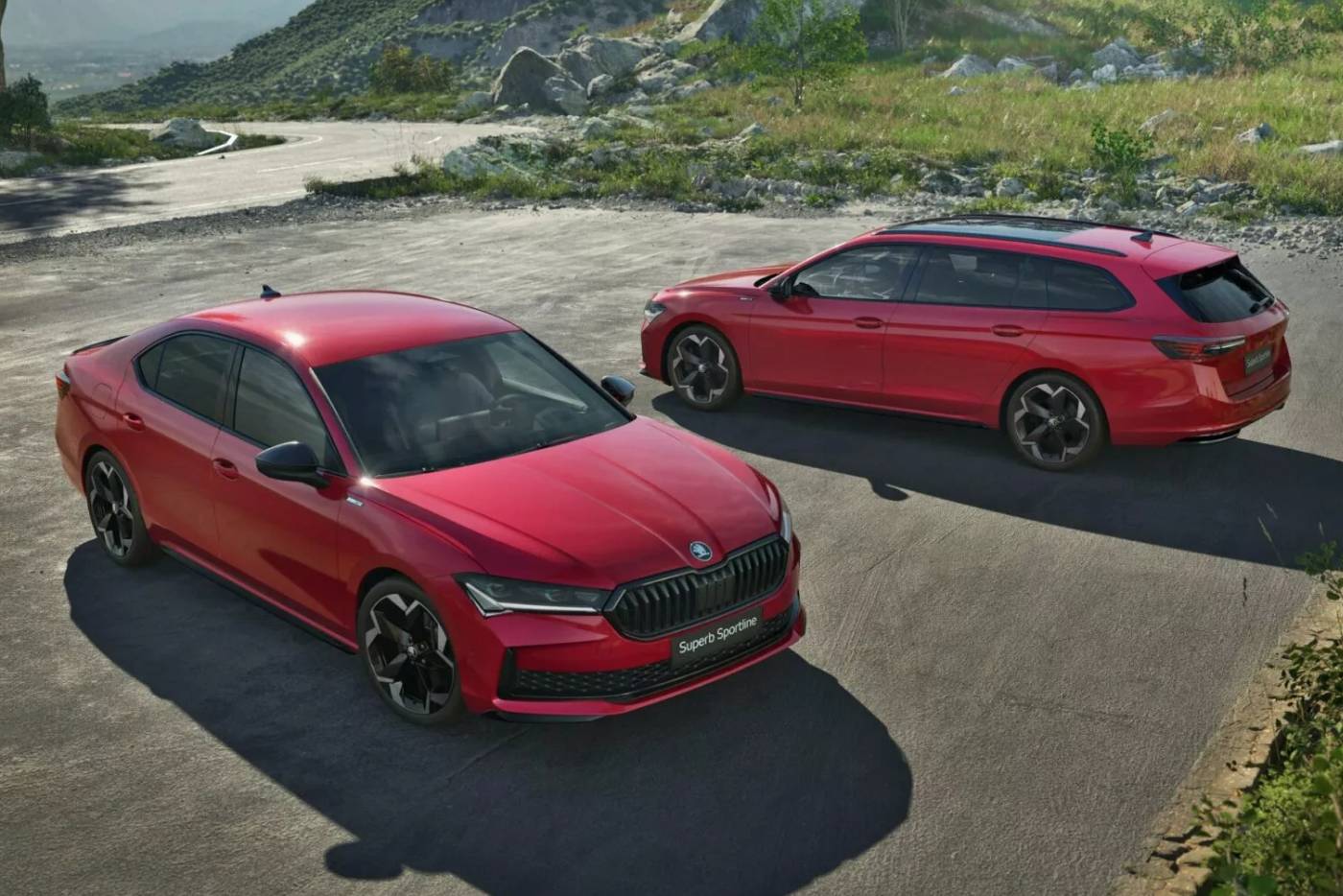 Νέο και αθλητικό Skoda Superb Sportline