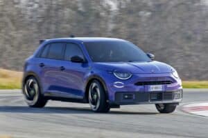 Πιο καυτό Abarth 600e με παραπάνω άλογα