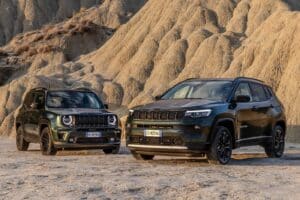 Εορταστικά νέα Jeep Renegade & Compass North Star