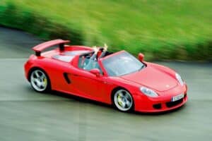 Νέα και ειδικά εξελιγμένα λάστιχα για την Porsche Carrera GT