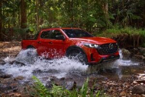 Νέο πιο σκληρό και αεροδυναμικό Mazda BT-50