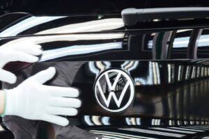 «Καμπανάκι» για εργοστάσια της VW στη Γερμανία