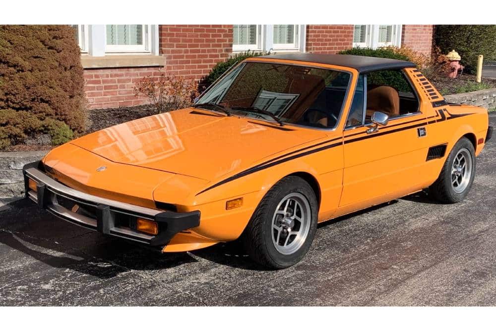 https://cdn.autogreeknews.gr/wp-content/uploads/2024/11/1975-Fiat-X19-00200002.jpg