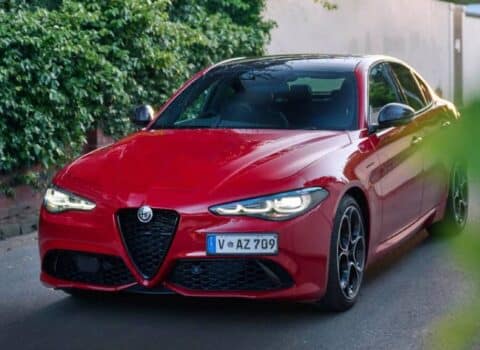 Νέες Alfa Romeo Giulia και Stelvio Edizione Carbonio