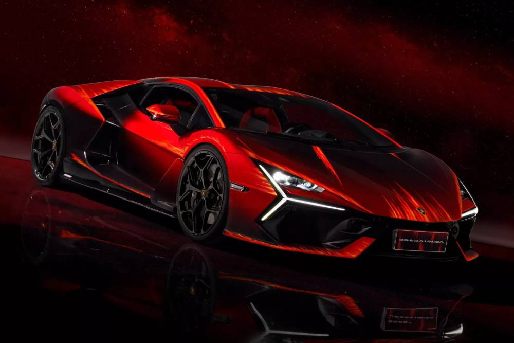 Μοναδικά φλογερή Lamborghini Revuelto για την Κίνα