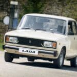 lada 2105 pwliseis