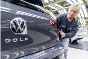 Αίσιο τέλος με τα εργοστάσια της VW