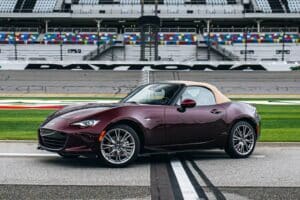 Νέο κι εορταστικό Mazda MX-5 35th Anniversary