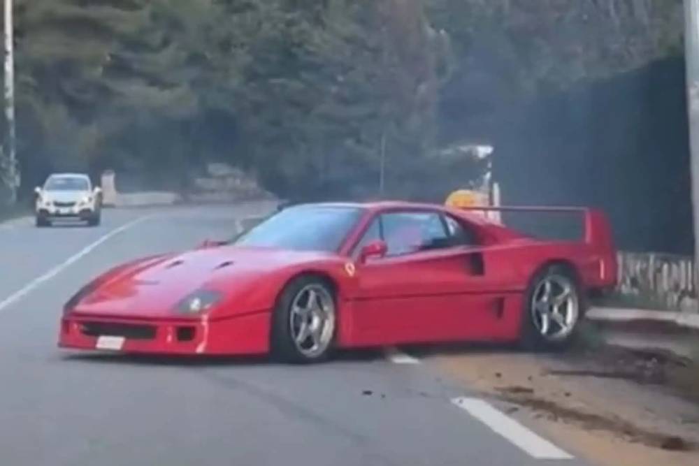 Ferrari F40 έφυγε στις μπαριέρες (+video)