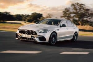 Mercedes: «Χάσαμε πελάτες λόγω της 2.0λιτρης C 63»