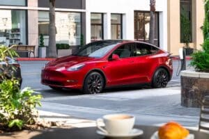 Tesla: «Σπάει όλα τα ρεκόρ πωλήσεων το Model Y»