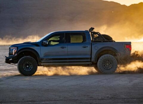 Ισοπέδωση με Shelby Raptor R 900+ ίππων