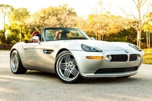 Η απόλυτη BMW Z8 μας κάνει James Bond