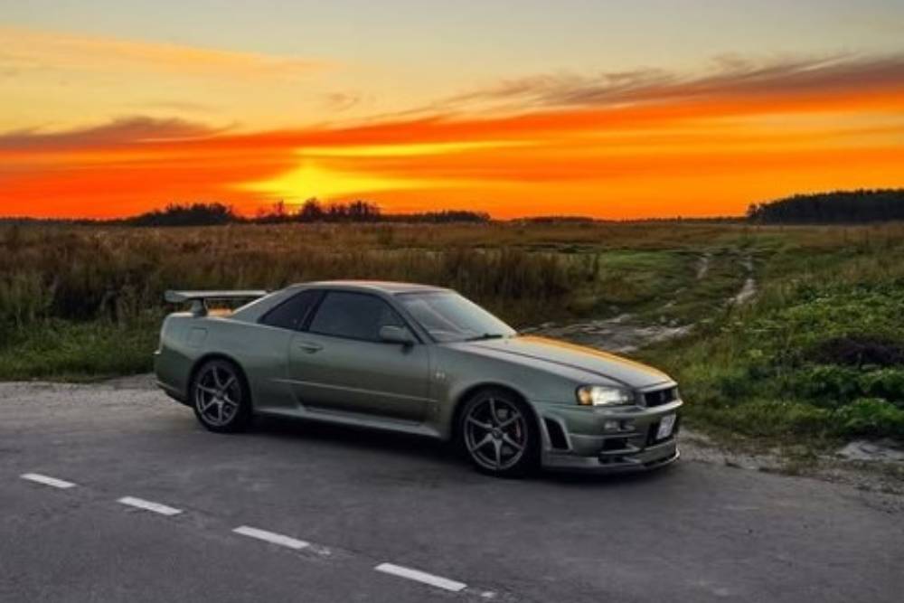 Ασύγκριτο Nissan Skyline R34 V-Spec Nur κλέβει καρδιές