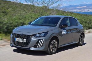 Peugeot-208-Hybrid-kinisi