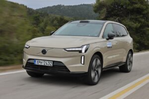 Volvo EX90 Performance (1)