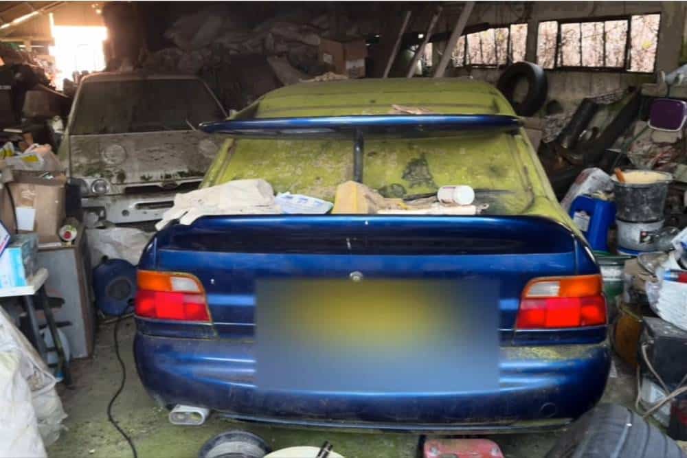 Θλίψη: Escort Cosworth σαπίζουν στην εγκατάλειψη (+video)