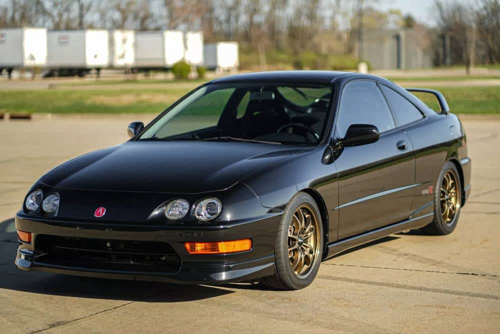 https://cdn.autogreeknews.gr/wp-content/uploads/2025/04/Honda-Integra-Type-R-DC2-Auction-1.jpg