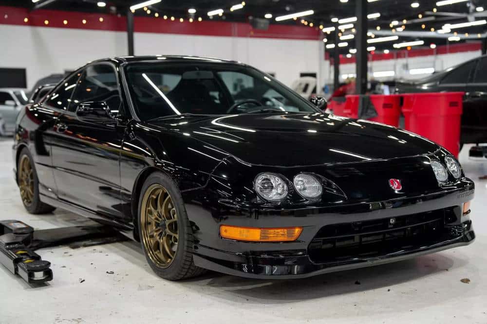 https://cdn.autogreeknews.gr/wp-content/uploads/2025/04/Honda-Integra-Type-R-DC2-Auction-11.jpg