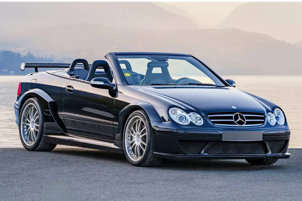 https://cdn.autogreeknews.gr/wp-content/uploads/2025/04/Mercedes-AMG-CLK-DTM-Auction-1.jpg
