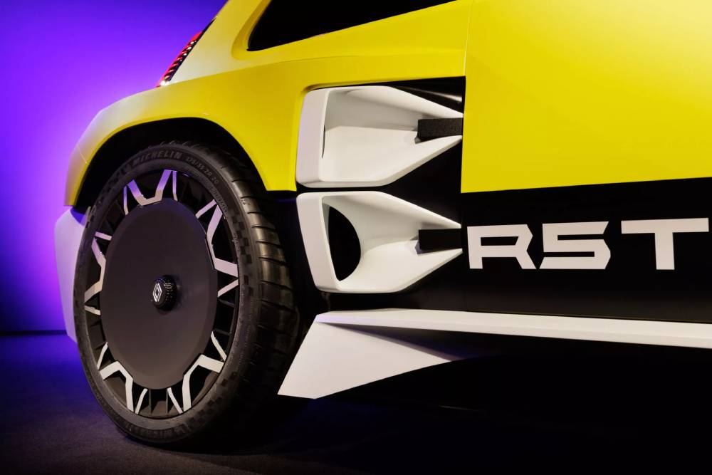 https://cdn.autogreeknews.gr/wp-content/uploads/2025/04/Renault-5-Turbo-3E-00012-2048x1366-1.jpg